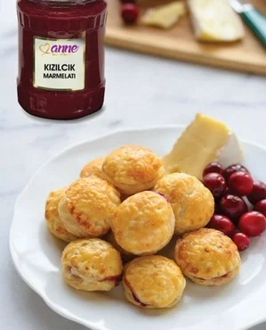 kızılcıklı peynirli milföy